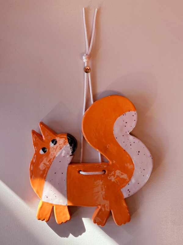 Ceramic Squirrel ā Dad Looking Right